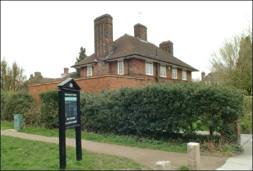 025 Wildwood Road